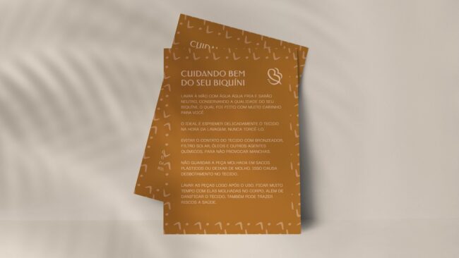Manual de identidade visual da By Beach House, aplicação da marca em cartões, por Unpack Design